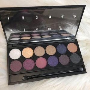 SLEEK MAKEUP PALETTE